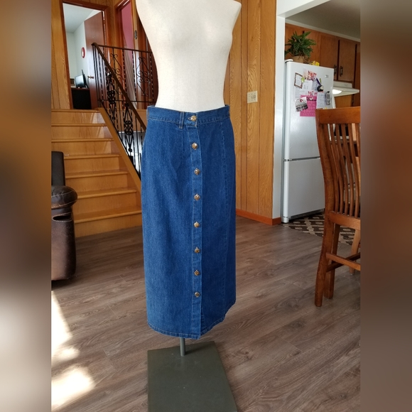 Denim - Picture 3 of 4